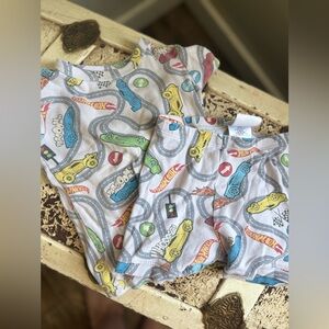 GAP 2T Kids Pajamas with Colorful Car Print